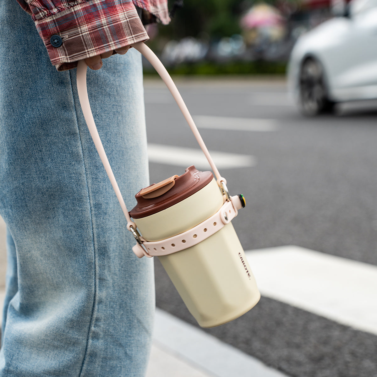 SikaiCase water bottle carrier handle for comfortable everyday carrying